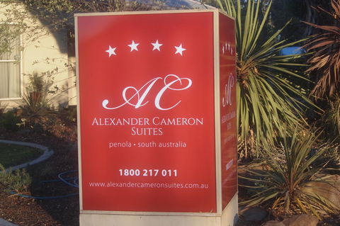 Alexander Cameron Suites - Accommodation NSW 19