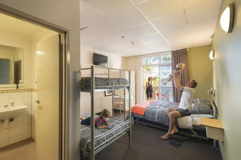 YHA Adelaide Central - Accommodation NSW 37