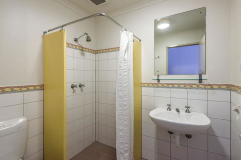 YHA Adelaide Central - Accommodation NSW 40
