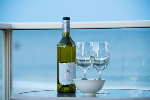 Stylish 3 Bedroom Beachview Apartment - Accommodation NSW 4