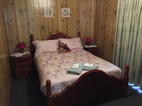 Clare Valley Cabins - Accommodation NSW 18