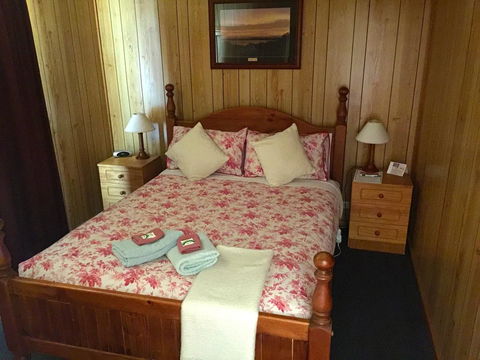 Clare Valley Cabins - Accommodation NSW 6