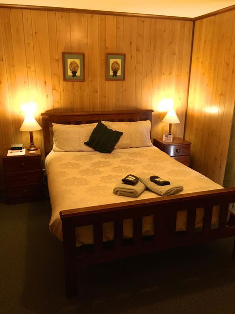 Clare Valley Cabins - Accommodation NSW 11
