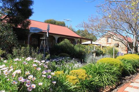 Langmeil Cottages - Accommodation NSW 4