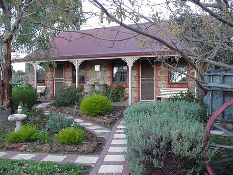 Langmeil Cottages - Accommodation NSW 10