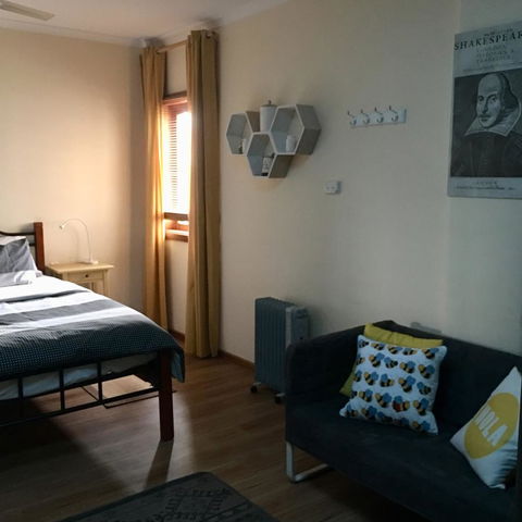 KI Dragonfly Guesthouse - Accommodation NSW 30