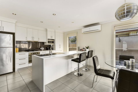 City Fringe Apartment - Accommodation NSW 9