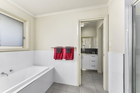 City Fringe Apartment - Accommodation NSW 8