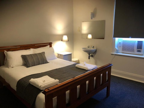 Cornwall Hotel - Accommodation NSW 17
