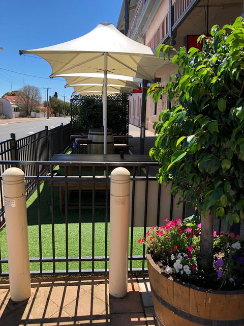 Cornwall Hotel - Accommodation NSW 2