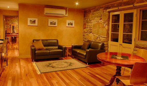 1860 Wine Country Cottages - Accommodation NSW 23