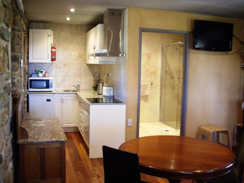 1860 Wine Country Cottages - Accommodation NSW 9