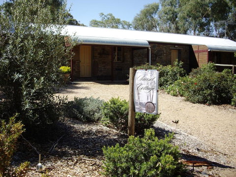 1860 Wine Country Cottages - Accommodation NSW 22