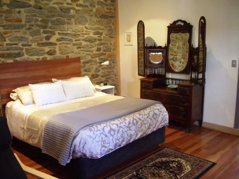 1860 Wine Country Cottages - Accommodation NSW 4