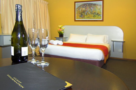 Victoria Hotel Strathalbyn - Accommodation NSW 13