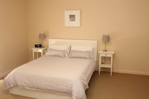 The Lighthouse - Beachfront Accommodation - Accommodation NSW 8