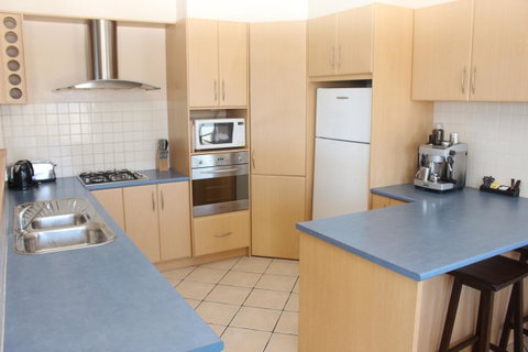 The Lighthouse - Beachfront Accommodation - Accommodation NSW 7