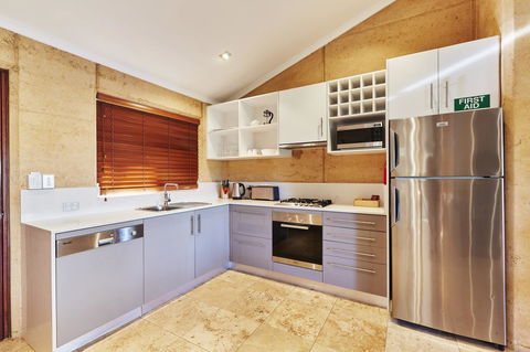 Eight Willows Retreat - Accommodation NSW 2