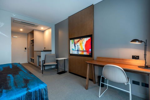 The Adnate Perth - Art Series - Accommodation NSW 12