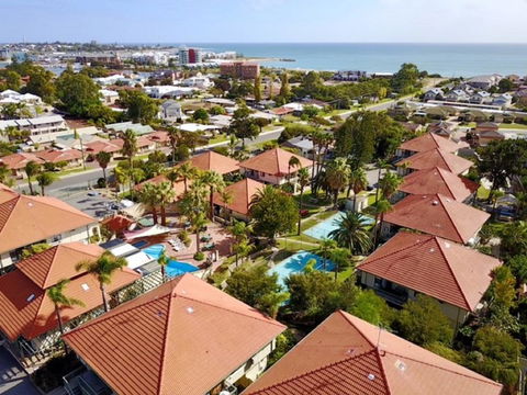 Mandurah Family Resort - Accommodation NSW 0