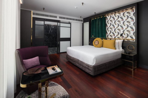 QT Perth - Accommodation NSW 5