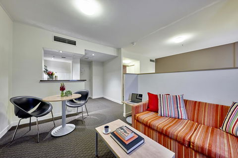 Ibis Perth - Accommodation NSW 3
