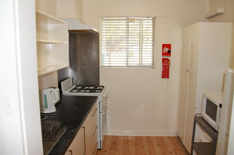 Malibu Apartments - Perth - Accommodation NSW 10