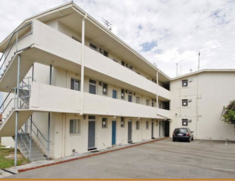 Malibu Apartments - Perth - Accommodation NSW 0