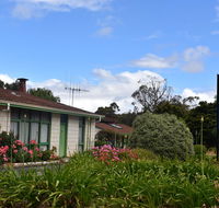 Valley Views Motel  Chalets - Accommodation NSW