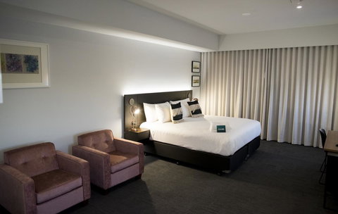 The Gerald Apartment Hotel - Accommodation NSW 28
