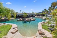 Book Lavington Accommodation Vacations Accommodation NSW Accommodation NSW