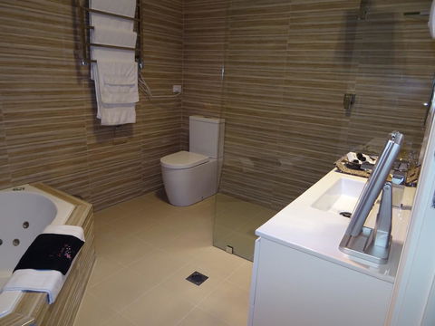 Romanz In The Valley (Luxury B&B) - Accommodation NSW 9