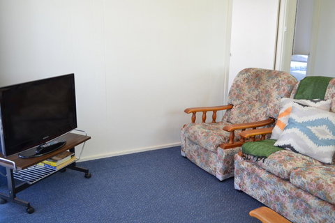 Sundial Holiday Units - Accommodation NSW 41