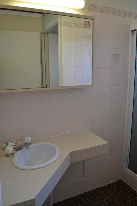 Sundial Holiday Units - Accommodation NSW 28