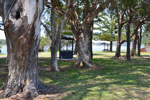 Sundial Holiday Units - Accommodation NSW 13