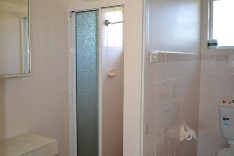 Sundial Holiday Units - Accommodation NSW 44