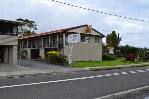 Sundial Holiday Units - Accommodation NSW 1