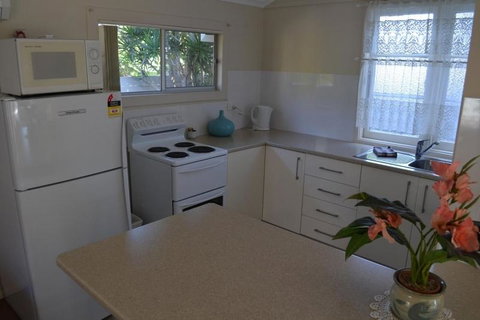 Sundial Holiday Units - Accommodation NSW 4