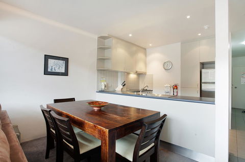 Lantern 1 Bedroom Balcony With Panoramic View - Accommodation NSW 8