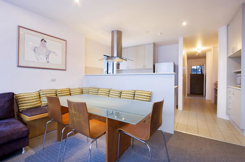 Lantern 1 Bedroom Balcony With Panoramic View - Accommodation NSW 13