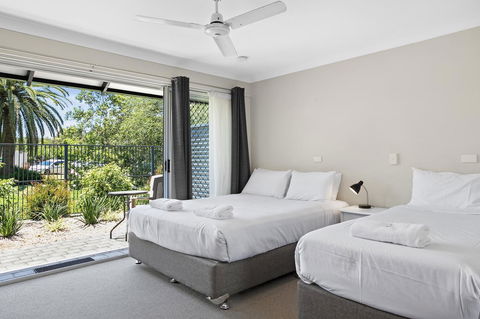 The Park Hotel Motel, Suffolk Park - Accommodation NSW 7
