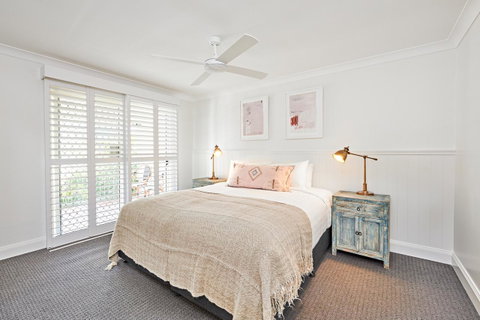 The Lord Byron - Accommodation NSW 14