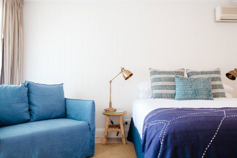 The Lord Byron - Accommodation NSW 2