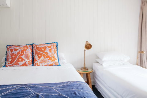 The Lord Byron - Accommodation NSW 9