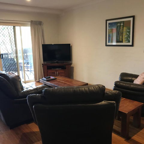 Mariner Bay Apartments - Accommodation NSW 8