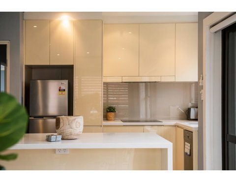 Beachside Getaway In Freshie W Parking - Accommodation NSW 2