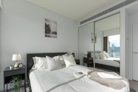 High Rise Apt In Heart Of Sydney Wt Harbour View - Accommodation NSW 7