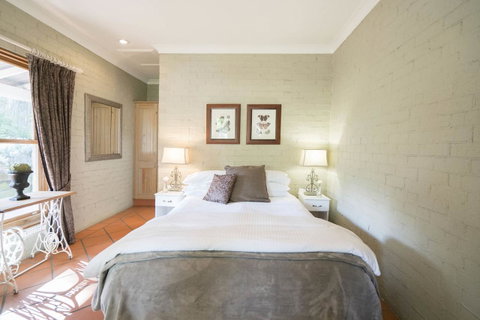 Thistle Hill Guesthouse - Walk To Many Wineries And Restaurants - Accommodation NSW 28