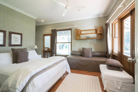 Thistle Hill Guesthouse - Walk To Many Wineries And Restaurants - Accommodation NSW 35
