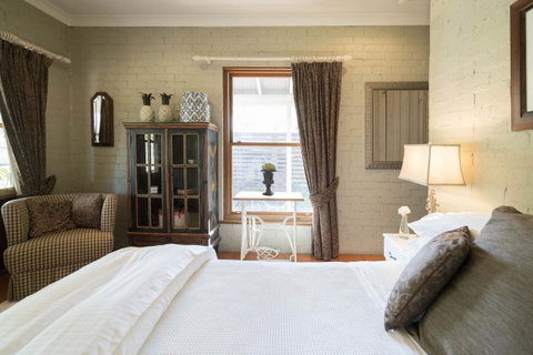 Thistle Hill Guesthouse - Walk To Many Wineries And Restaurants - Accommodation NSW 26